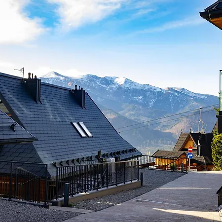 Вилла Salamandra Senselle & *